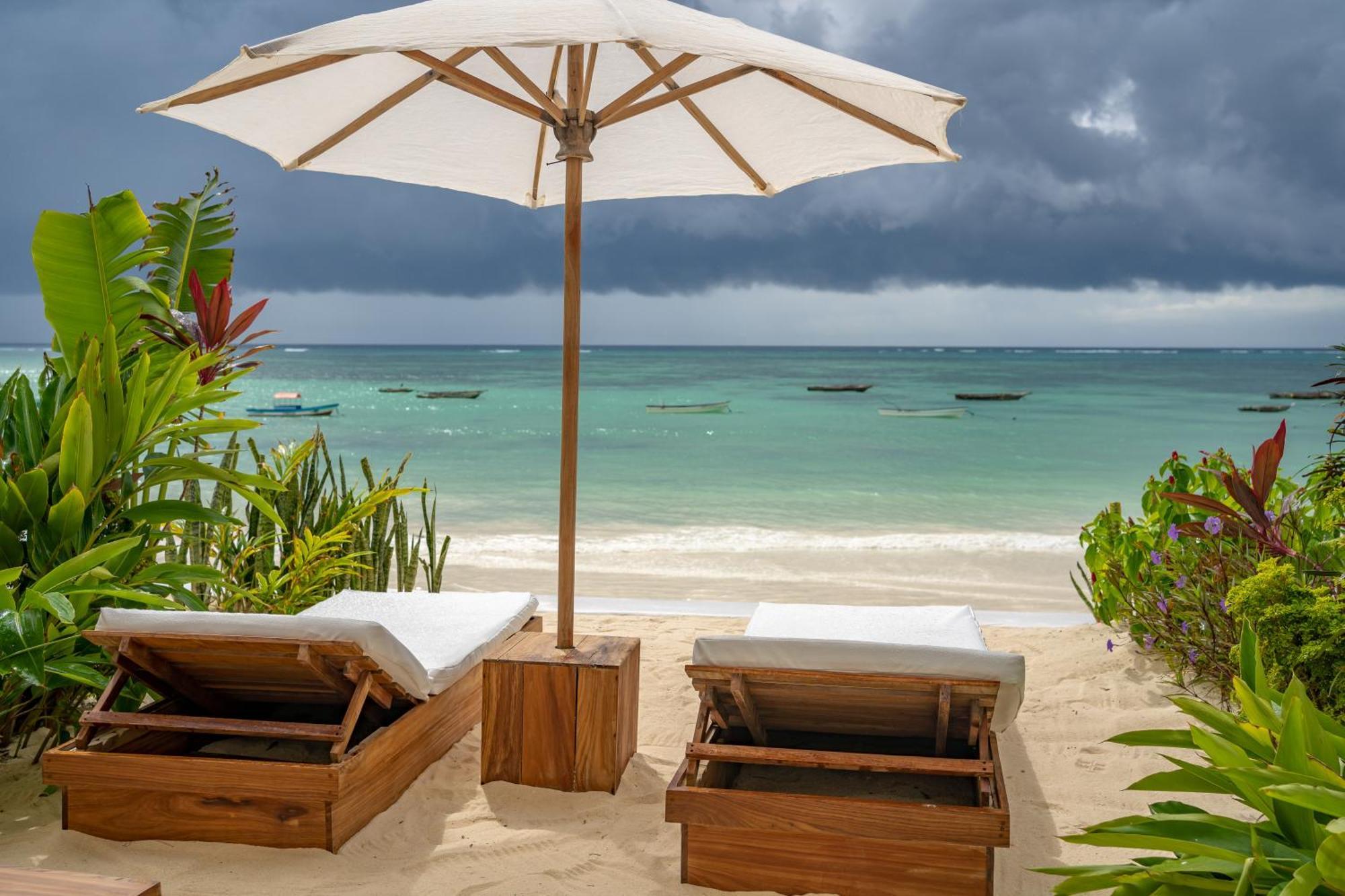 Imara Beach Resort Kiwengwa  Exterior foto